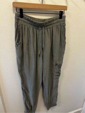 Sweaty Betty Quinn Utility Jogger Small